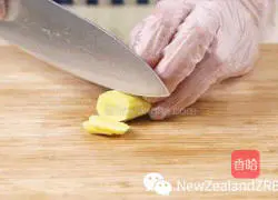 Alpine Purple Radish Pork Ribs and New Zealand Fish Maw Soup Illustration 2