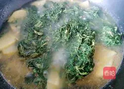 Illustration of how to make willow sprout potato soup 8