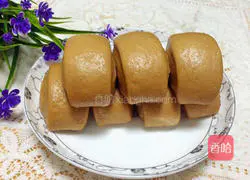 Illustration of how to make brown sugar steamed buns 14