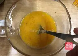 Illustration of how to make golden steamed buns 6