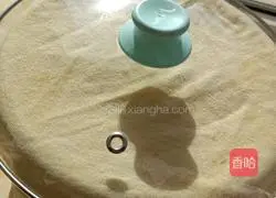 Illustration of how to make steamed stuffed buns with cabbage, egg and vermicelli stuffing 4