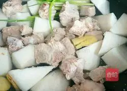 Illustration of how to make radish and pork ribs soup 5