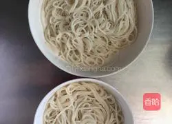 Illustration of Taiwanese Mushroom Braised Pork Noodles 9