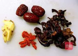 Tea tree mushroom black-bone chicken soup (pressure cooker version) Illustration of how to do it 5