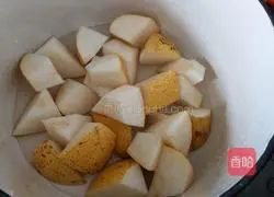 Illustration of how to make green radish and snow pear soup 7