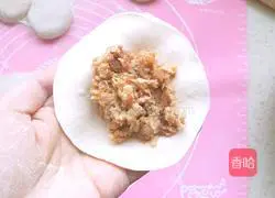 Illustration of how to make pork and lotus root buns 11