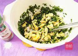 Illustration of how to make leek and egg dumplings 11