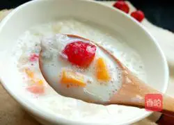 Illustration of how to make fruit white fungus dew 7