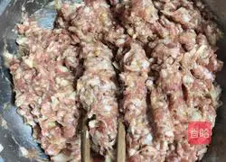 Illustration of how to make jade meatball soup 2