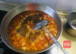 Illustration of how to make kimchi, stir-fried meat and braised willow leaf noodles 9