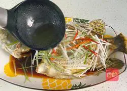 Illustration of how to make steamed mandarin fish 10