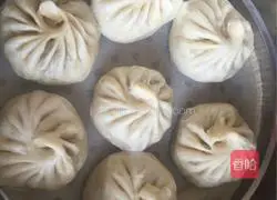 Illustration of how to make steamed buns 23
