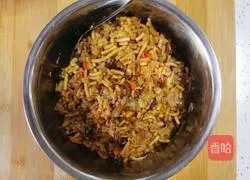 Illustration of how to make pickled cabbage stuffed buns 4