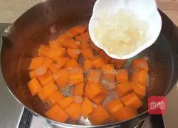 Illustration of how to make apple carrot juice (cooked drink) 5