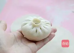 Illustration of how to make leek and egg vegetarian buns 7