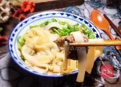 Illustration of how to make beef rib soup and rice noodles 16