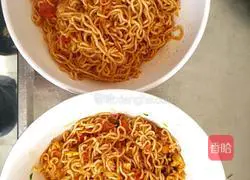 Illustration of how to make instant noodles 11