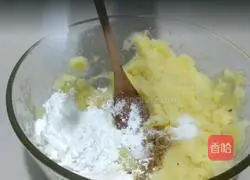 Illustration of how to make cute little potato pancakes 2