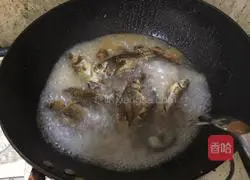 Wild crucian carp and winter melon soup recipe 5