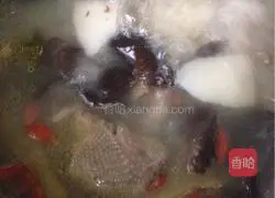 Illustration of how to make yam and pigeon soup 10