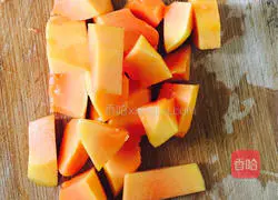 Illustration of how to make papaya, white fungus and red date soup 5