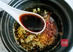 Illustration of how to make spicy and sour soup dumplings 3