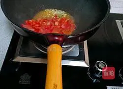 Illustration of how to make tomato and enoki mushroom soup 5