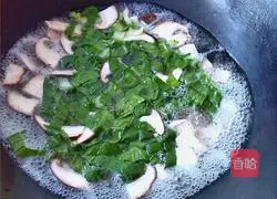 Illustration of how to make mushroom and tofu soup 6