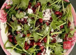 Illustration of how to make spinach with nuts 4