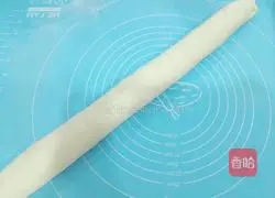 Illustration of how to make panda steamed buns 2