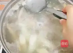 Illustration of how to make Adenophora and Yuzhu Huaishan Old Duck Soup 4