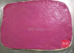 Illustration of how to make two-color flower oil rolls (how to make steamed buns) 10