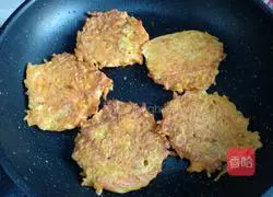 Illustration of how to make carrot and egg soft pancakes 7