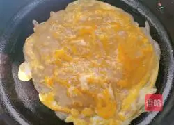 Illustration of the family version of Tianjin pancakes and fruit 12