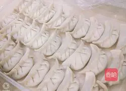 Illustration of how to make shepherd's purse (wild vegetable) dumplings 8