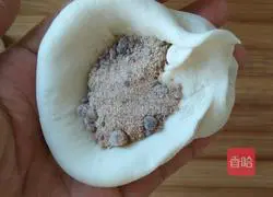 发Illustration of making sugar cakes (brown sugar filling) 13