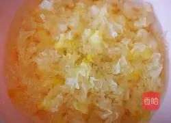Illustration of how to make okra mixed with white fungus 3