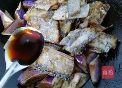 Illustration of how to cook hairtail with eggplant 7