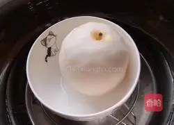 Illustration of how to stew white fungus with rock sugar and snow pear 8