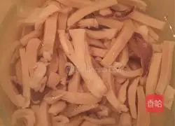 Illustration of how to make cuttlefish soup 2 