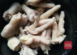 Homemade Pickled Pepper Chicken Feet Illustration of how to do it 4