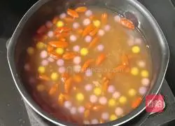 Illustration of how to make brown sugar rice dumplings 9