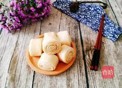 Illustration of how to cut flower rolls 12