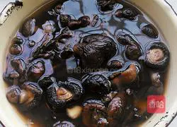 Illustration of how to make meat buns with mushroom sauce 3