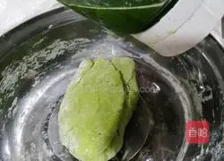 Illustration of how to make spinach buns 2