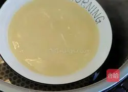 Illustration of how to make smooth egg custard 8