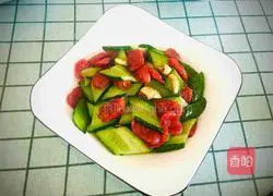 Illustration of how to make sausage and cucumber 7