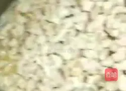 Illustration of how to make sauerkraut and chicken rice noodles 2 