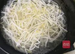 Illustration of how to make cold shredded chicken 4