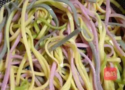 Bird's Nest Egg Noodles Recipe Illustration 2